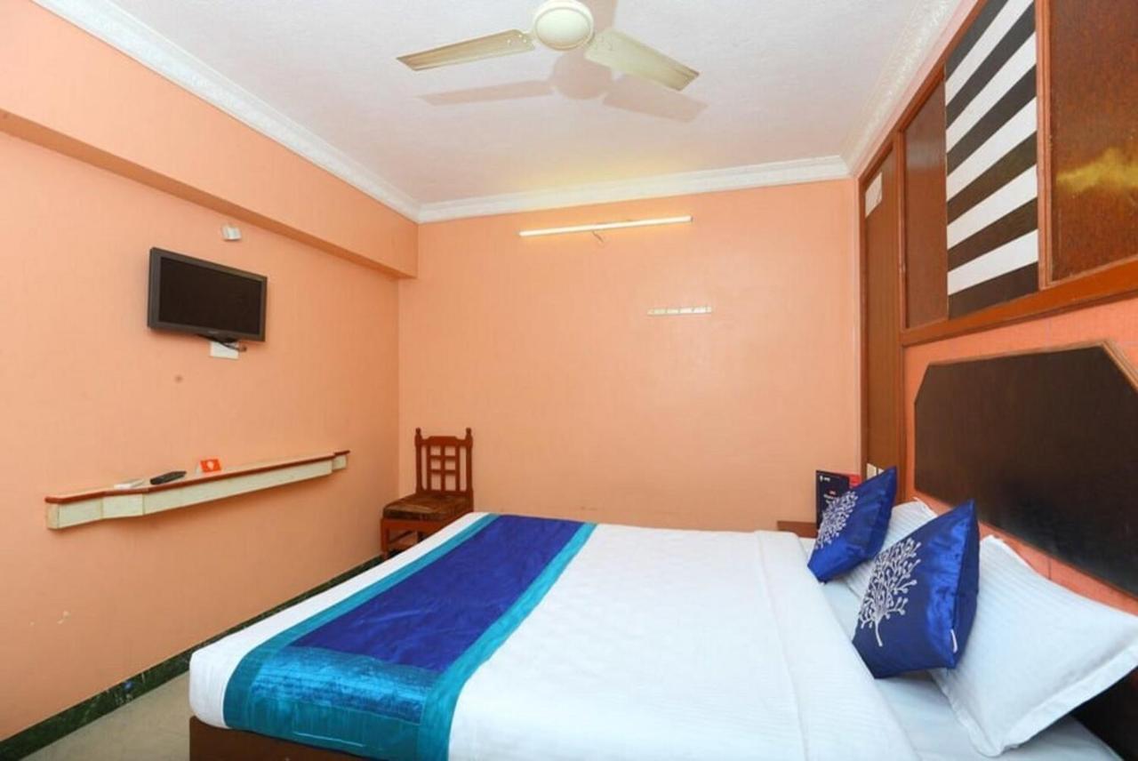 Hotel Gnana Srm Residecny Puducherry Exterior foto